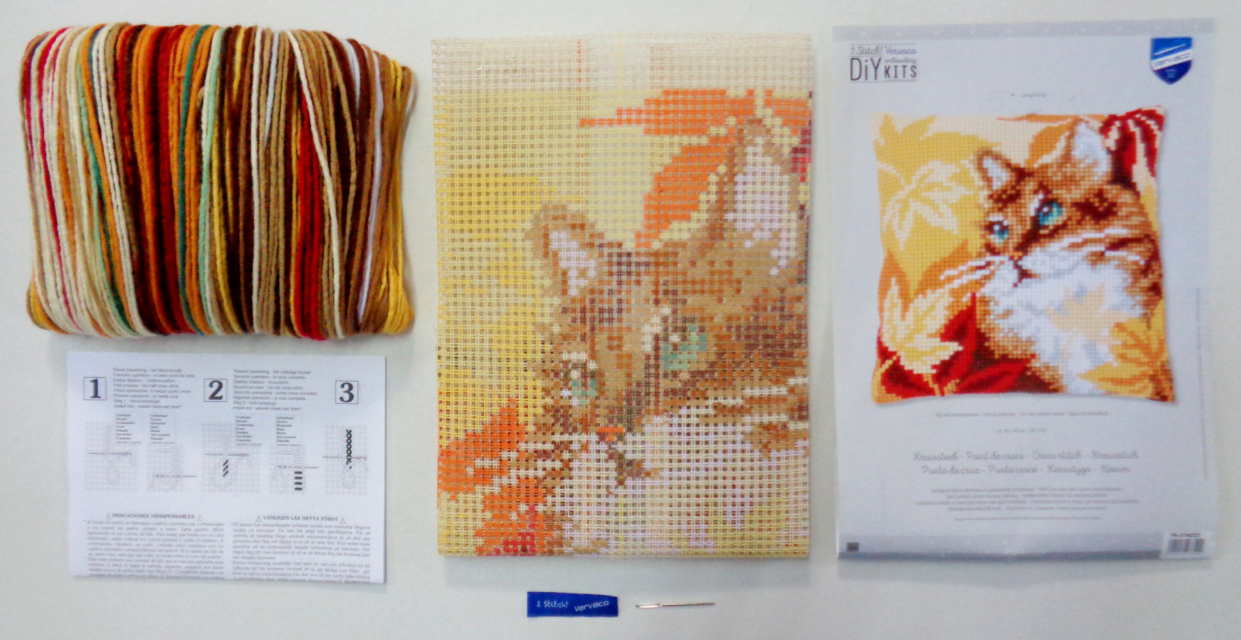 Chunky Cross Stitch Cushion Front Kit Vervaco - Cat & Autumn Lea