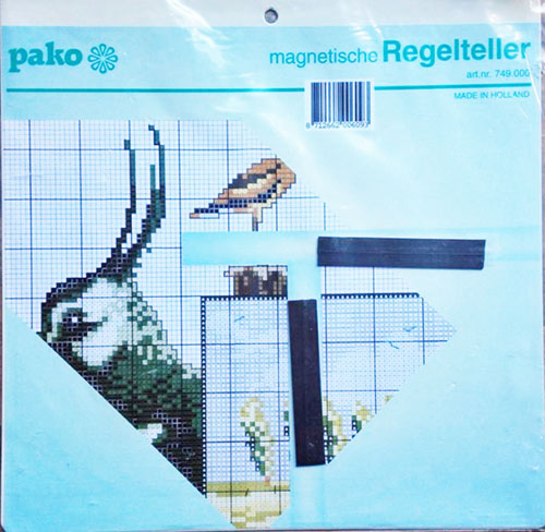 Pako Magnetic Line Counter with Board 23x23cm